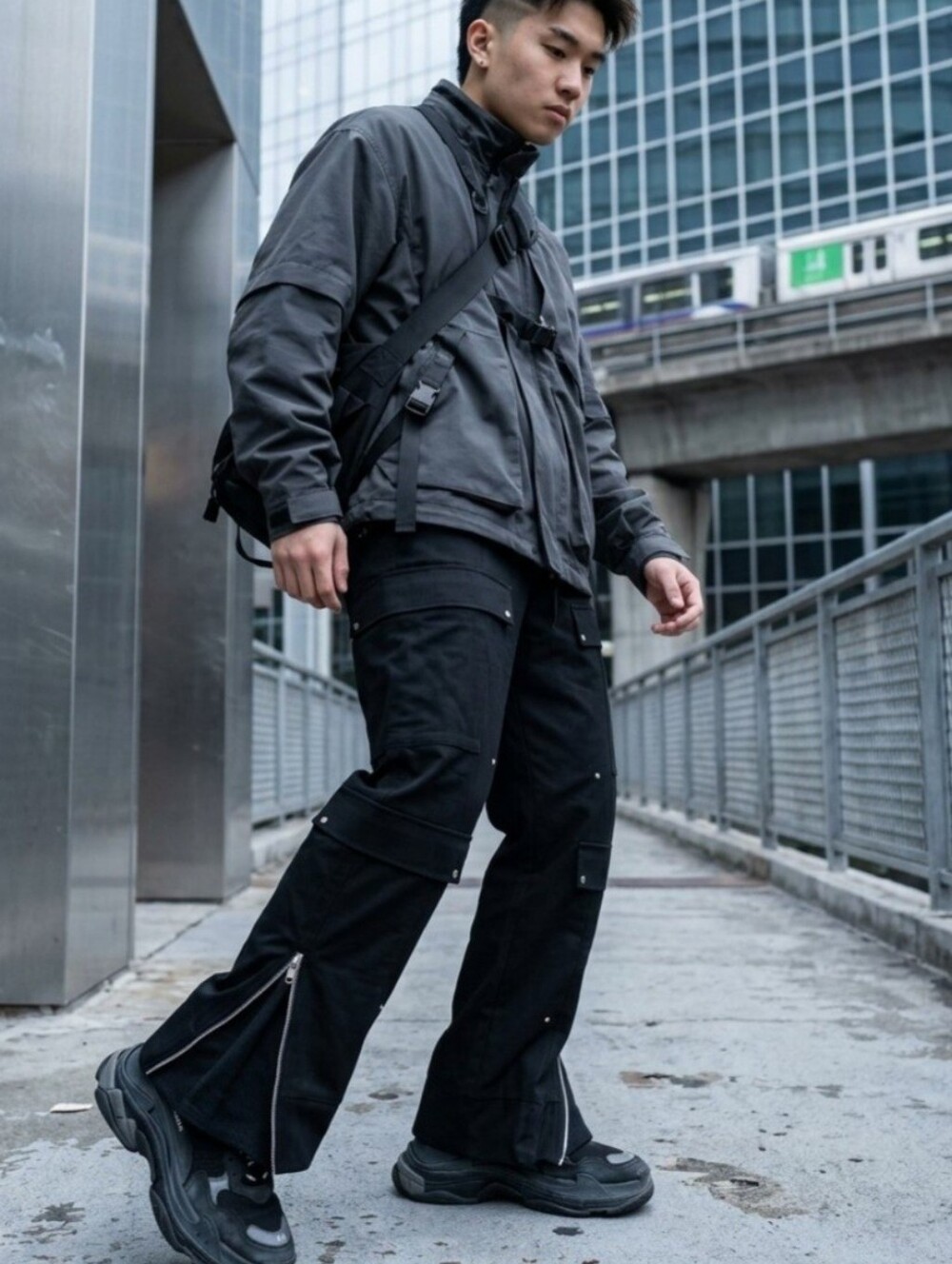 MNML Cargo Pants Black Angled Zip Studded Punk Techwear Men’s Size 38